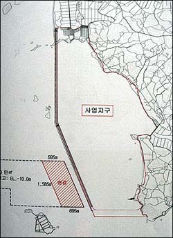 매립예정지 구역도(ㄴ선). 남쪽은 군산이고 북쪽은 서천 마서면 이다. 